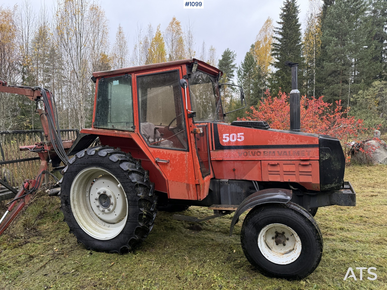 Valmet 505 Tractor and forestry trailer - جرار, مقطورة الغابات: صور 1 Valmet 505 Tractor and forestry trailer - جرار, مقطورة الغابات: صور 1