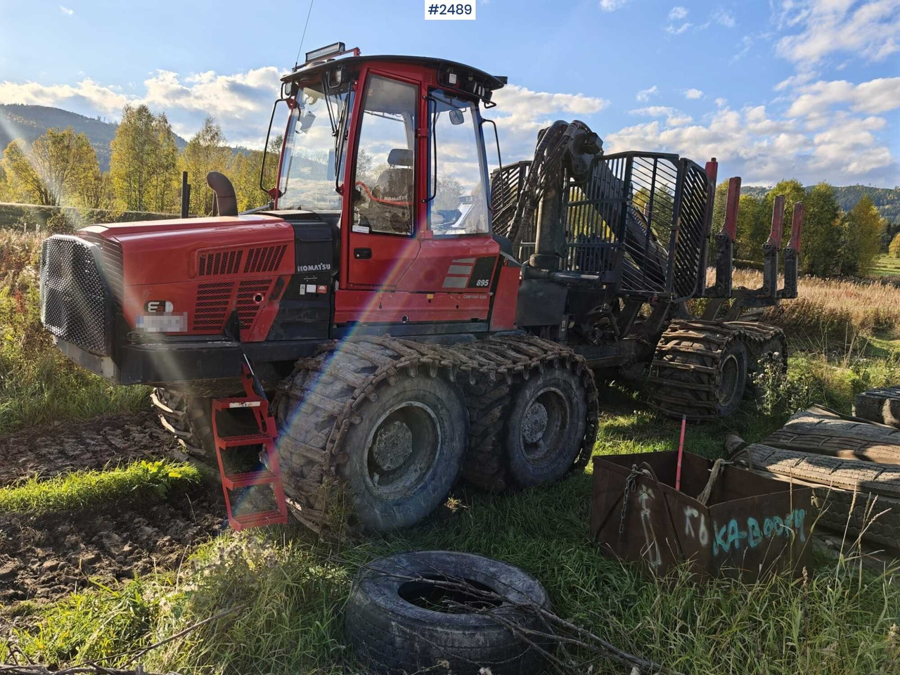 شاحنات نقل الأخشاب في الغابات Komatsu 895 Forwarder (VIDEO): صور 11 شاحنات نقل الأخشاب في الغابات Komatsu 895 Forwarder (VIDEO): صور 11
