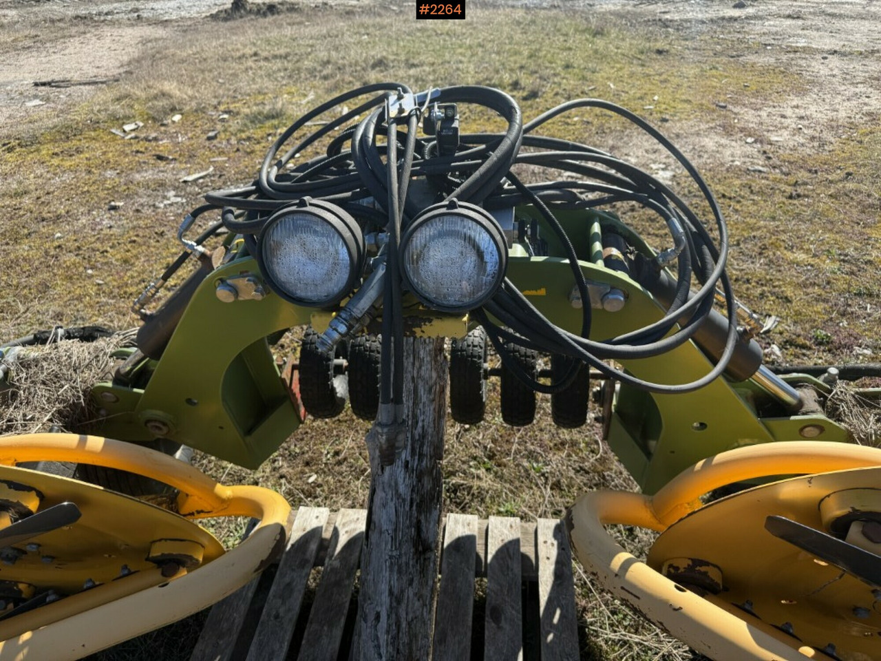 Swather Elho V-Twin 600 front mounted - معدات القش: صور 3 Swather Elho V-Twin 600 front mounted - معدات القش: صور 3
