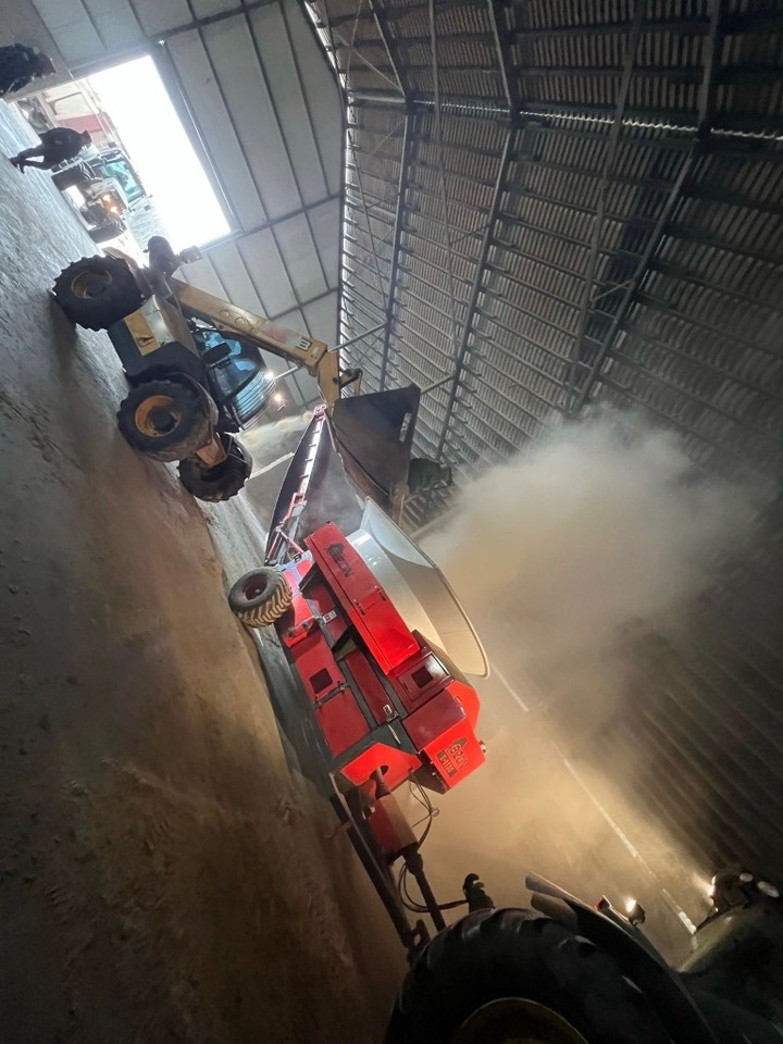 Bizon B-1130 Strohmühle Tub grinder kein Haybuster Stroh - سترو التقطيع: صور 3 Bizon B-1130 Strohmühle Tub grinder kein Haybuster Stroh - سترو التقطيع: صور 3