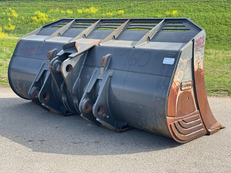 Doosan 230104-01475 DL 550-3 Rock Bucket - بكت حفار - آلات البناء: صور 1 Doosan 230104-01475 DL 550-3 Rock Bucket - بكت حفار - آلات البناء: صور 1