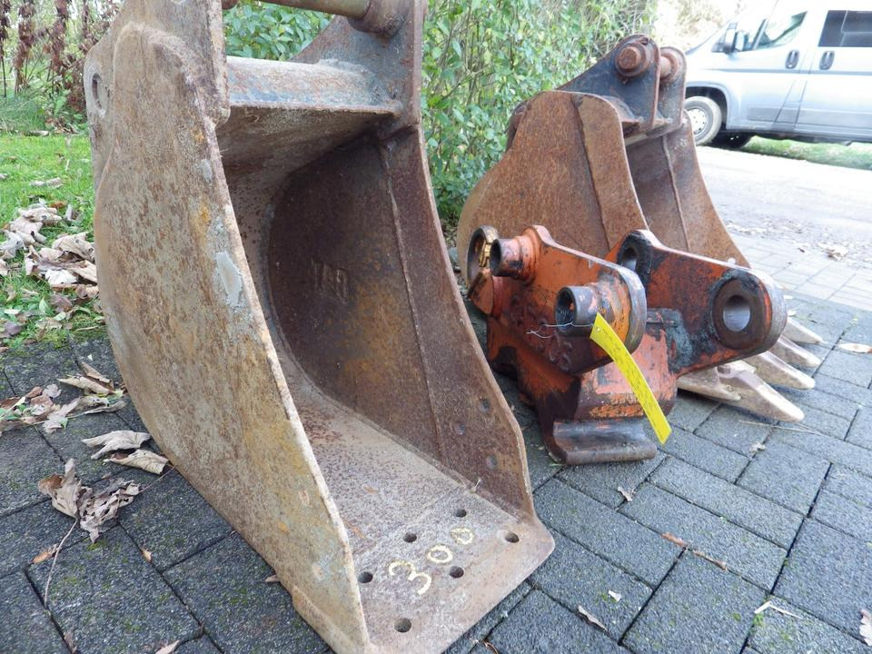 Cat 305 LEH Schnellwechsler + 2 Tieflöffel Cat - بكت حفار: صور 2 Cat 305 LEH Schnellwechsler + 2 Tieflöffel Cat - بكت حفار: صور 2