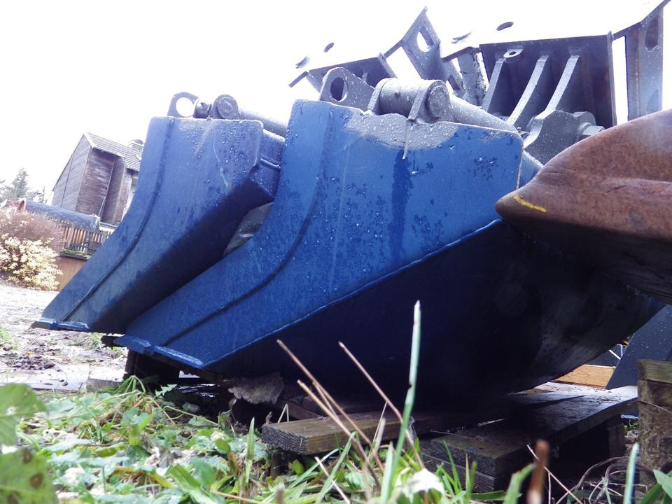 Planierlöffel 1200 mm hydr. schwenkbar MS08 (netto 3300,00) - بكت حفار: صور 5 Planierlöffel 1200 mm hydr. schwenkbar MS08 (netto 3300,00) - بكت حفار: صور 5