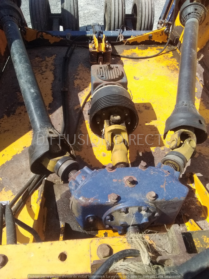 BOMFORD BROYEUR A AXE HORIZONTAL TRI WING 4600 - جزازة المروج: صور 5 BOMFORD BROYEUR A AXE HORIZONTAL TRI WING 4600 - جزازة المروج: صور 5