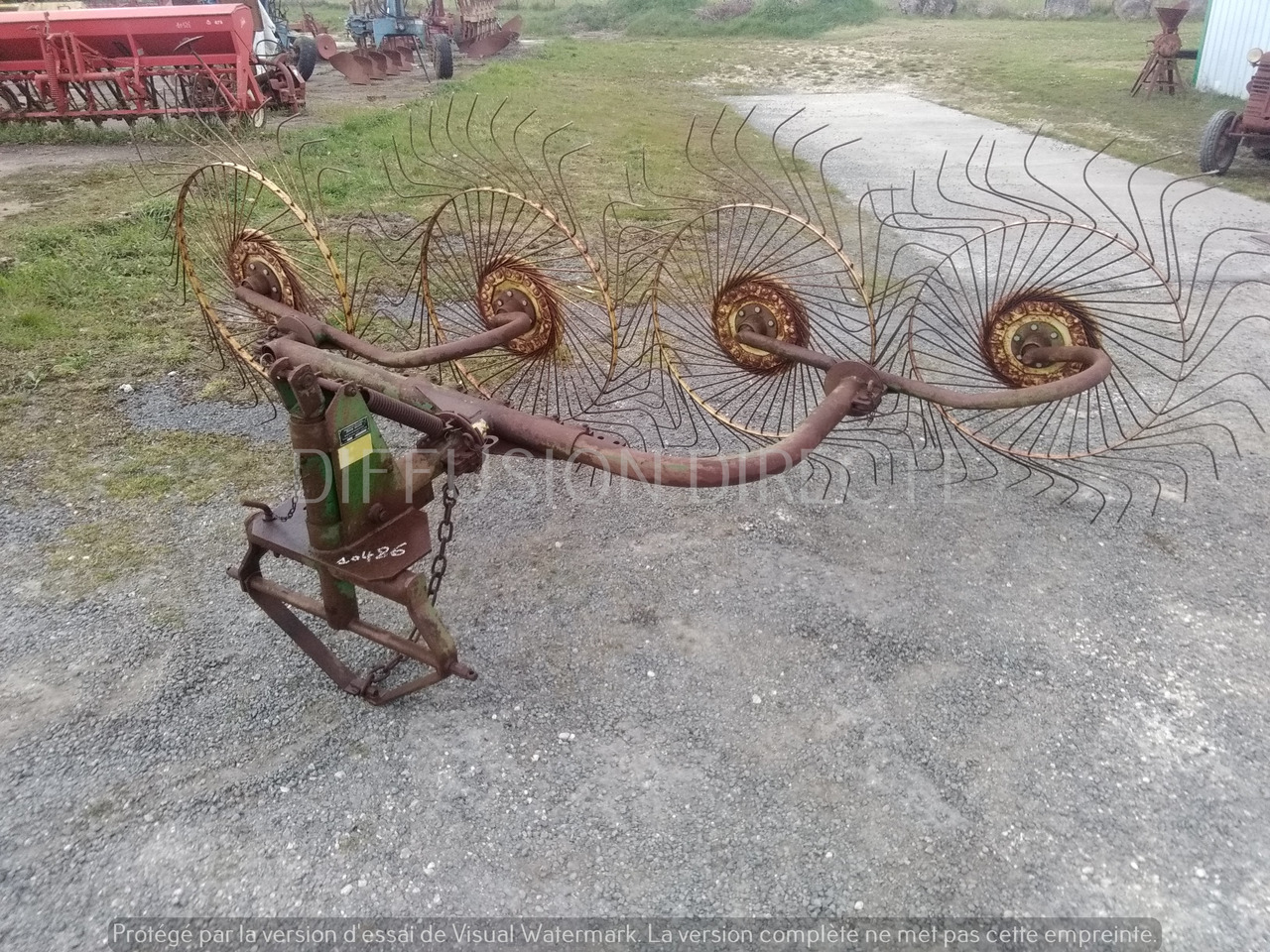 JOHN DEERE ANDAINEUR P 140 - لمّامَة القش: صور 3 JOHN DEERE ANDAINEUR P 140 - لمّامَة القش: صور 3