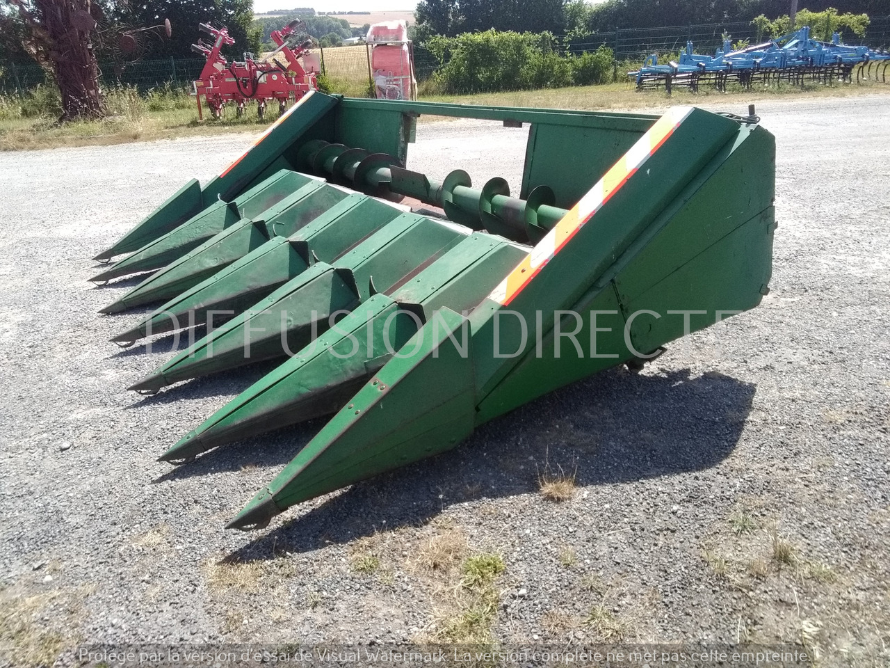 JOHN DEERE CUEILLEUR POUR MOISSONNEUSE 646 - حصادات الذرة: صور 2 JOHN DEERE CUEILLEUR POUR MOISSONNEUSE 646 - حصادات الذرة: صور 2