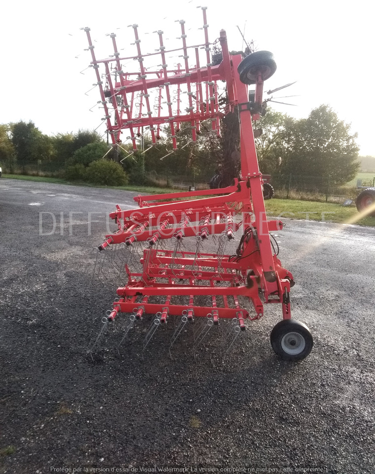 KLIMZA HERSE ETRILLE 9M - مشط العشب: صور 5 KLIMZA HERSE ETRILLE 9M - مشط العشب: صور 5