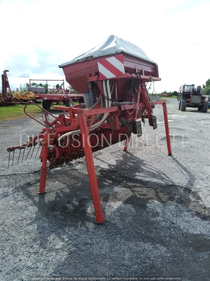 KUHN SEMOIR EN LIGNE ACCORD PNEUMATIC - الة بذر: صور 4 KUHN SEMOIR EN LIGNE ACCORD PNEUMATIC - الة بذر: صور 4