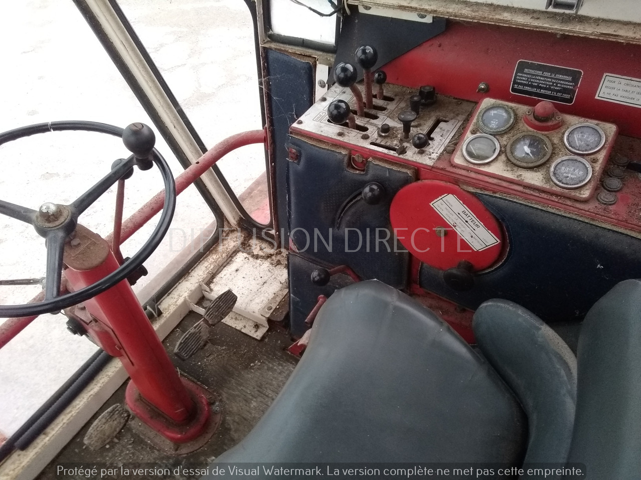 MASSEY FERGUSON MOISSONNEUSE BATTEUSE 620 - حصادة شاملة: صور 4 MASSEY FERGUSON MOISSONNEUSE BATTEUSE 620 - حصادة شاملة: صور 4