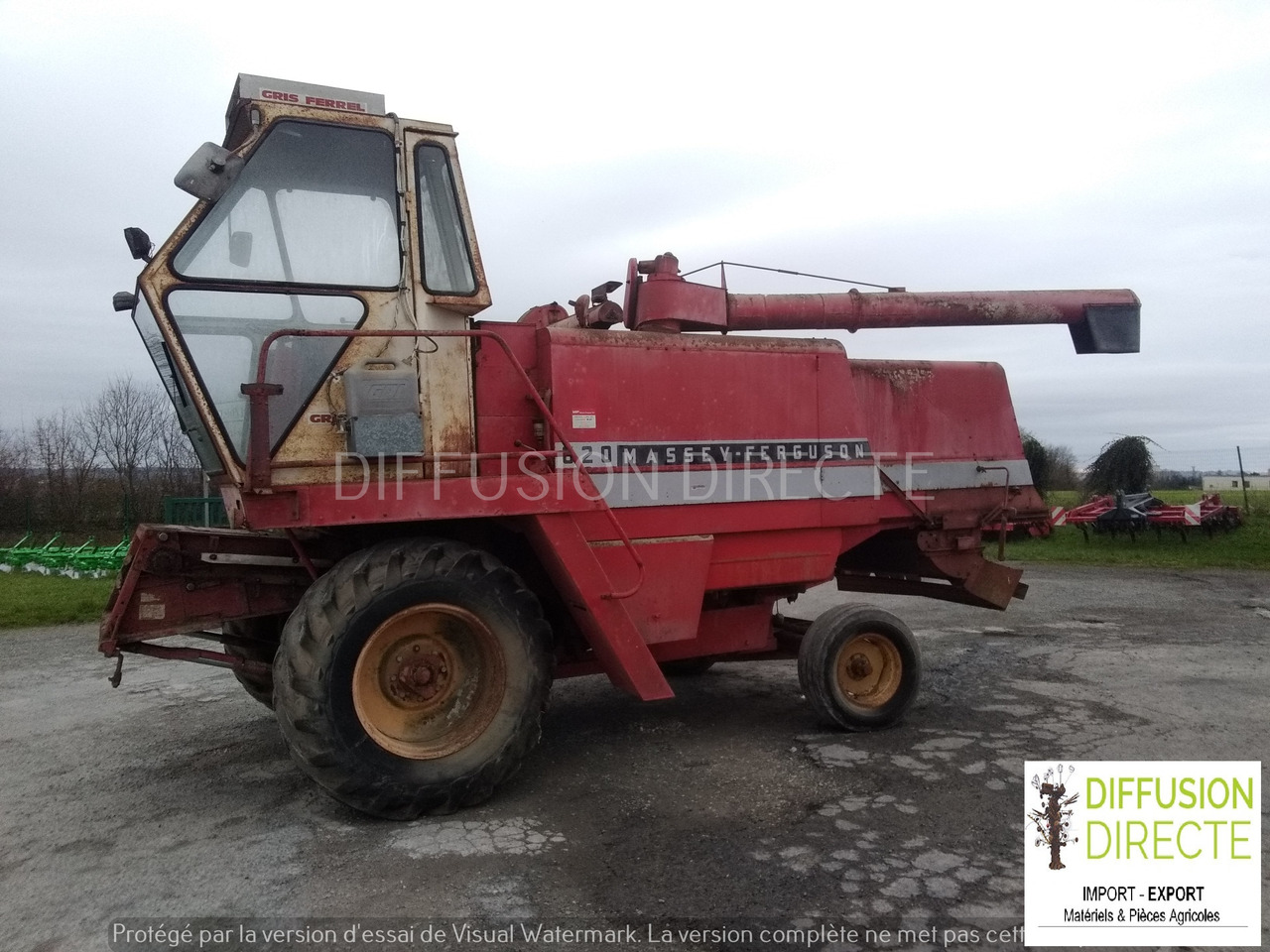MASSEY FERGUSON MOISSONNEUSE BATTEUSE 620 - حصادة شاملة: صور 1 MASSEY FERGUSON MOISSONNEUSE BATTEUSE 620 - حصادة شاملة: صور 1