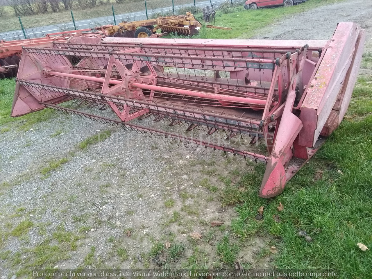 MASSEY FERGUSON MOISSONNEUSE BATTEUSE 620 - حصادة شاملة: صور 5 MASSEY FERGUSON MOISSONNEUSE BATTEUSE 620 - حصادة شاملة: صور 5