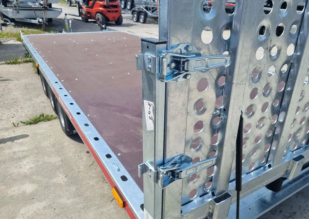 TEMARED UNIVERSAL 5121/3 3.5T R10C SKLEJKA - شاحنة نقل سيارات مقطورة: صور 5 TEMARED UNIVERSAL 5121/3 3.5T R10C SKLEJKA - شاحنة نقل سيارات مقطورة: صور 5
