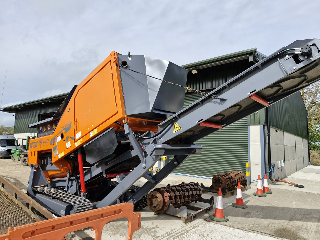 Arjes Arjes Compaktor 300 - آلة تمزيق صناعية: صور 5 Arjes Arjes Compaktor 300 - آلة تمزيق صناعية: صور 5