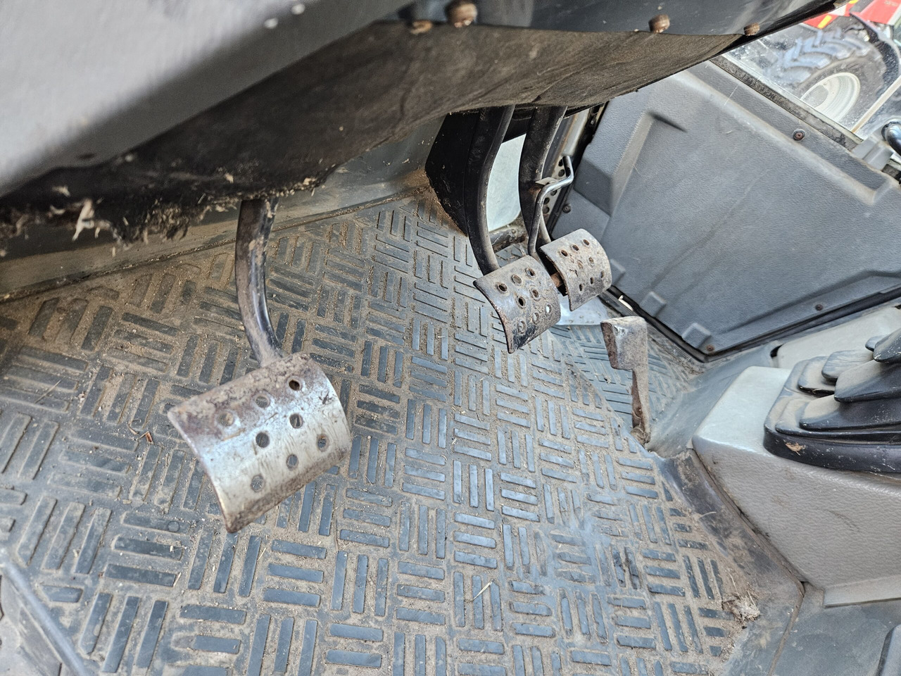 جرار 1993 MF 3125 Dynashift: صور 9 جرار 1993 MF 3125 Dynashift: صور 9