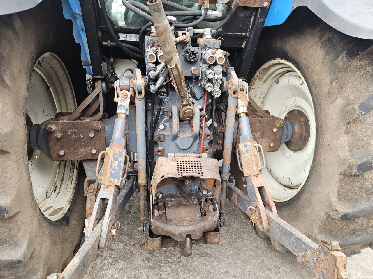 1997 New Holland 8360 - جرار: صور 4 1997 New Holland 8360 - جرار: صور 4