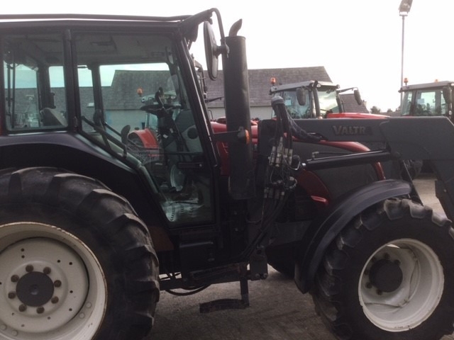 2016 Valtra A93, one local owner machine - جرار: صور 3 2016 Valtra A93, one local owner machine - جرار: صور 3
