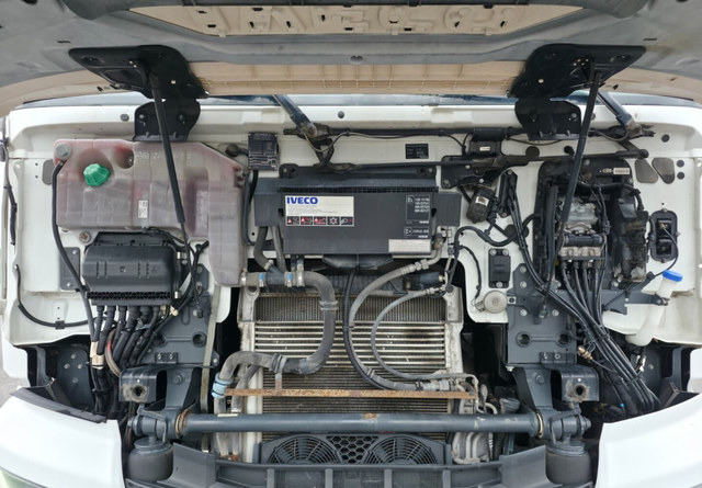 شاحنة جرار IvecoS-Way 460 4x2 LNG / LBG: صور 13 شاحنة جرار IvecoS-Way 460 4x2 LNG / LBG: صور 13