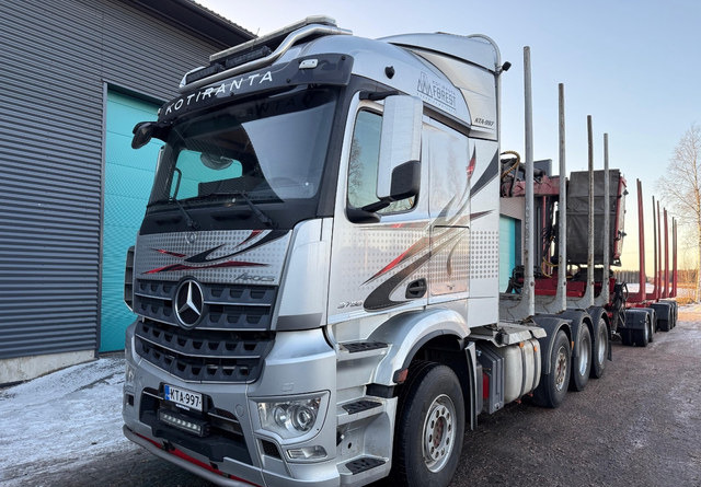 Mercedes-BenzArocs 8x4 Nosturilla! - شاحنة قطع الأشجار, شاحنة كرين: صور 1 Mercedes-BenzArocs 8x4 Nosturilla! - شاحنة قطع الأشجار, شاحنة كرين: صور 1