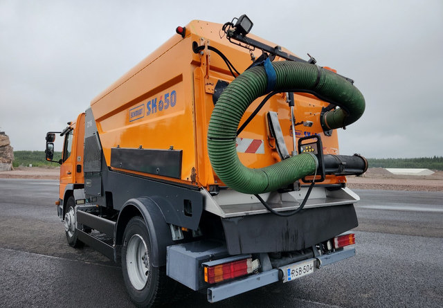 SchmidtSK650 Atego 85kmh/h - سياره كنس شوارع: صور 3 SchmidtSK650 Atego 85kmh/h - سياره كنس شوارع: صور 3