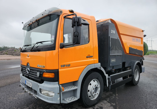 SchmidtSK650 Atego 85kmh/h - سياره كنس شوارع: صور 1 SchmidtSK650 Atego 85kmh/h - سياره كنس شوارع: صور 1