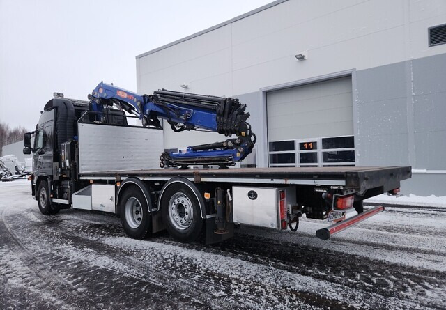 Volvo FM 420 6x2 - شاحنة كرين: صور 4 Volvo FM 420 6x2 - شاحنة كرين: صور 4