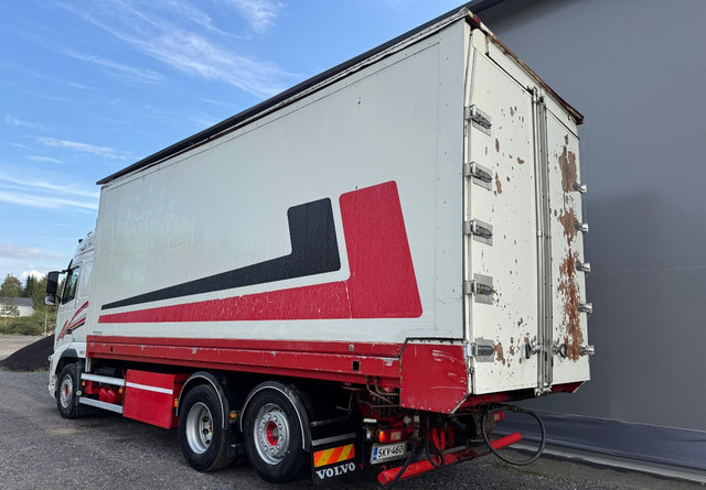 VolvoFH13 500 6x2 Ketjupurku + Rahtikaappi - بصندوق مغلق شاحنة: صور 3 VolvoFH13 500 6x2 Ketjupurku + Rahtikaappi - بصندوق مغلق شاحنة: صور 3