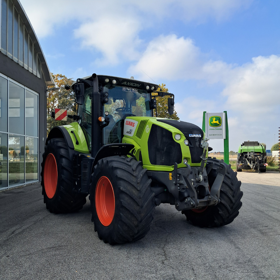 CLAAS AXION 810 - جرار: صور 5 CLAAS AXION 810 - جرار: صور 5