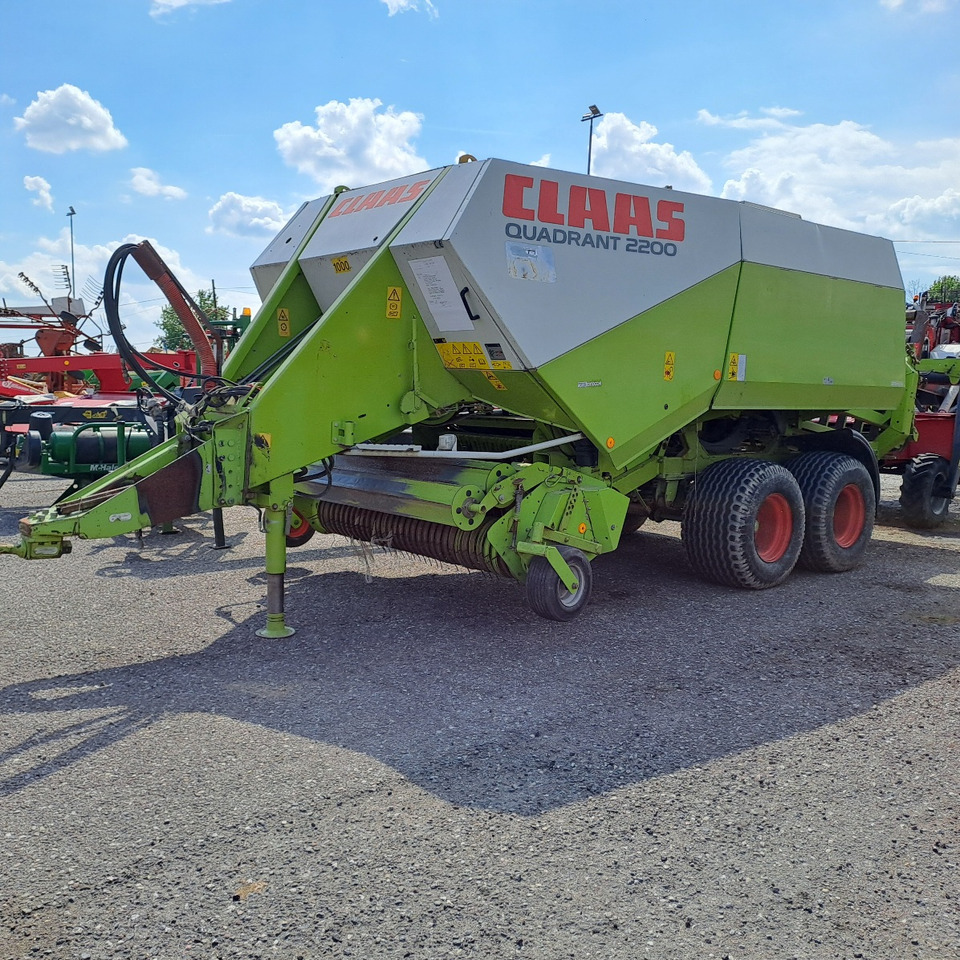 CLAAS QUADRANT 2200 - مكبس البالات المستطيله: صور 1 CLAAS QUADRANT 2200 - مكبس البالات المستطيله: صور 1