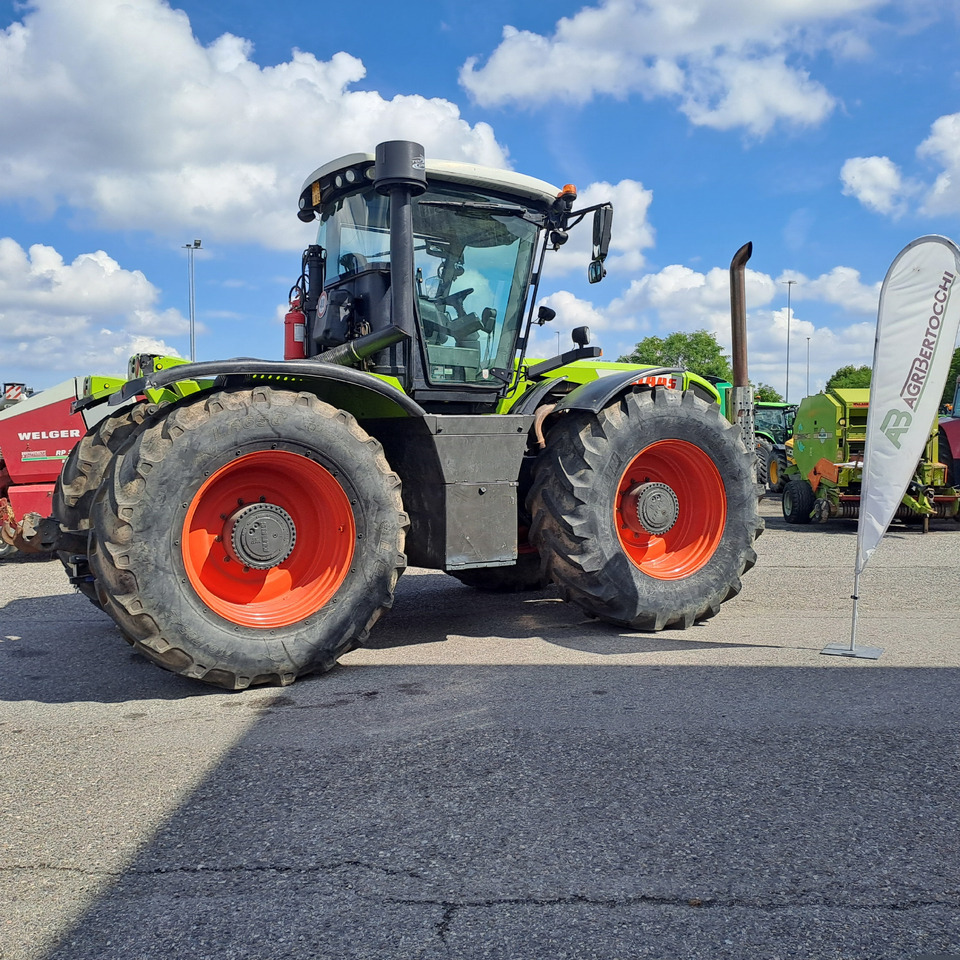 CLAAS XERION 3800 TRAC - جرار: صور 2 CLAAS XERION 3800 TRAC - جرار: صور 2
