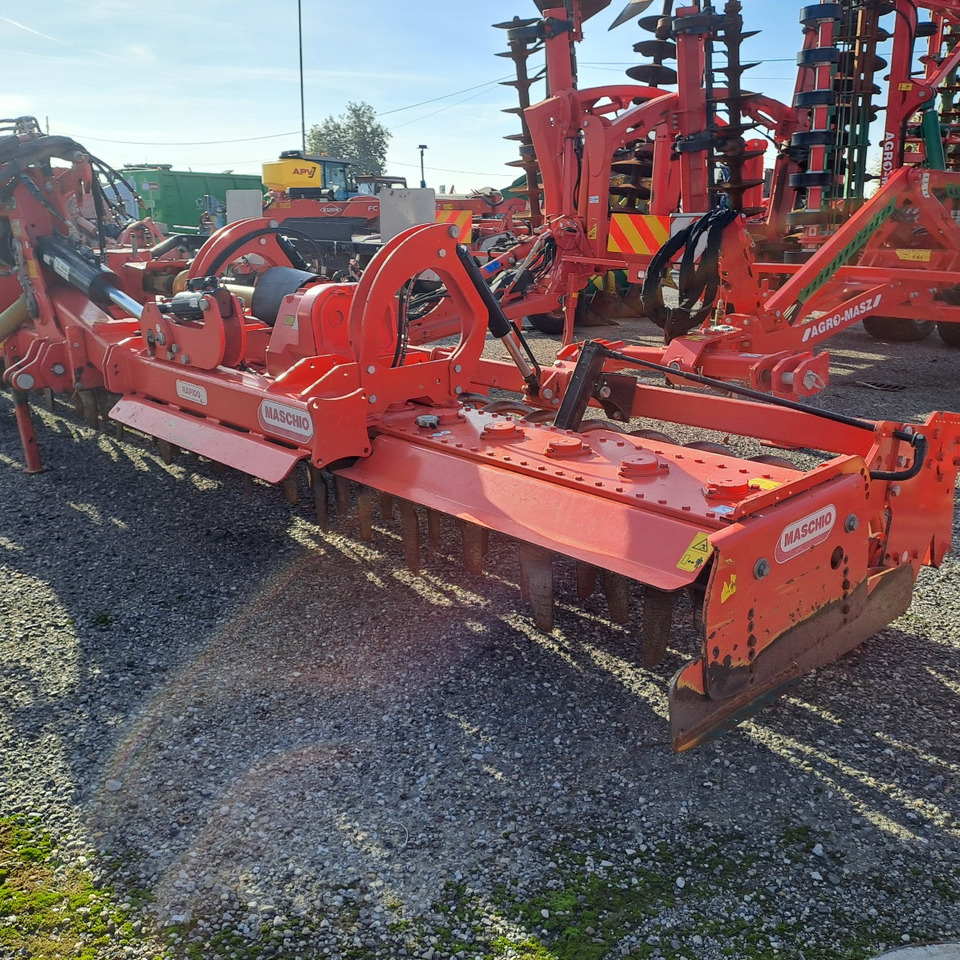 ERPICE ROTANTE PIEGHEVOLE MASCHIO AQUILA RAP 7000 - محراث الدوار: صور 2 ERPICE ROTANTE PIEGHEVOLE MASCHIO AQUILA RAP 7000 - محراث الدوار: صور 2