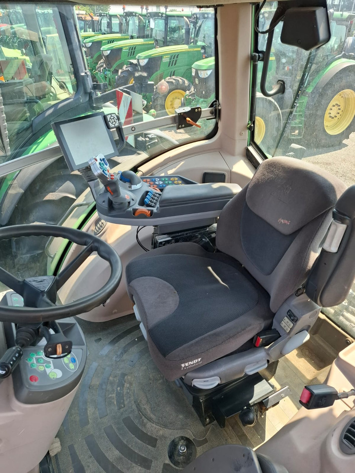FENDT 828 VARIO PROFIPLUS - جرار: صور 2 FENDT 828 VARIO PROFIPLUS - جرار: صور 2