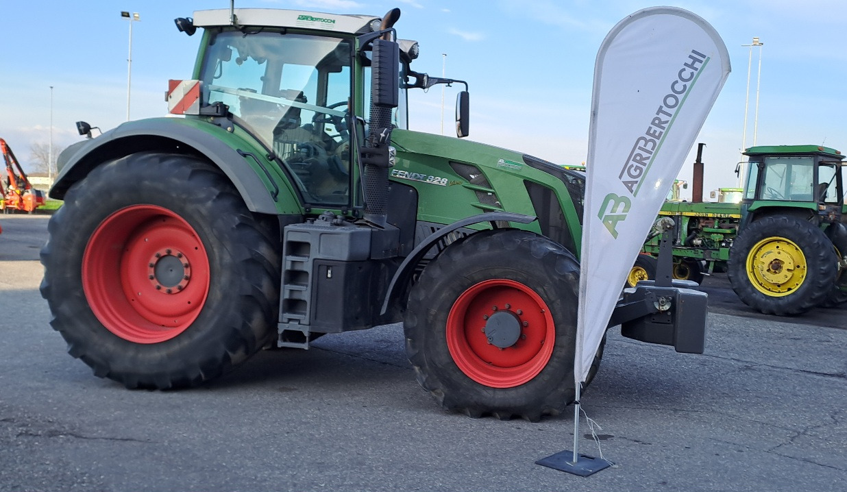 FENDT 828 VARIO PROFI - جرار: صور 2 FENDT 828 VARIO PROFI - جرار: صور 2
