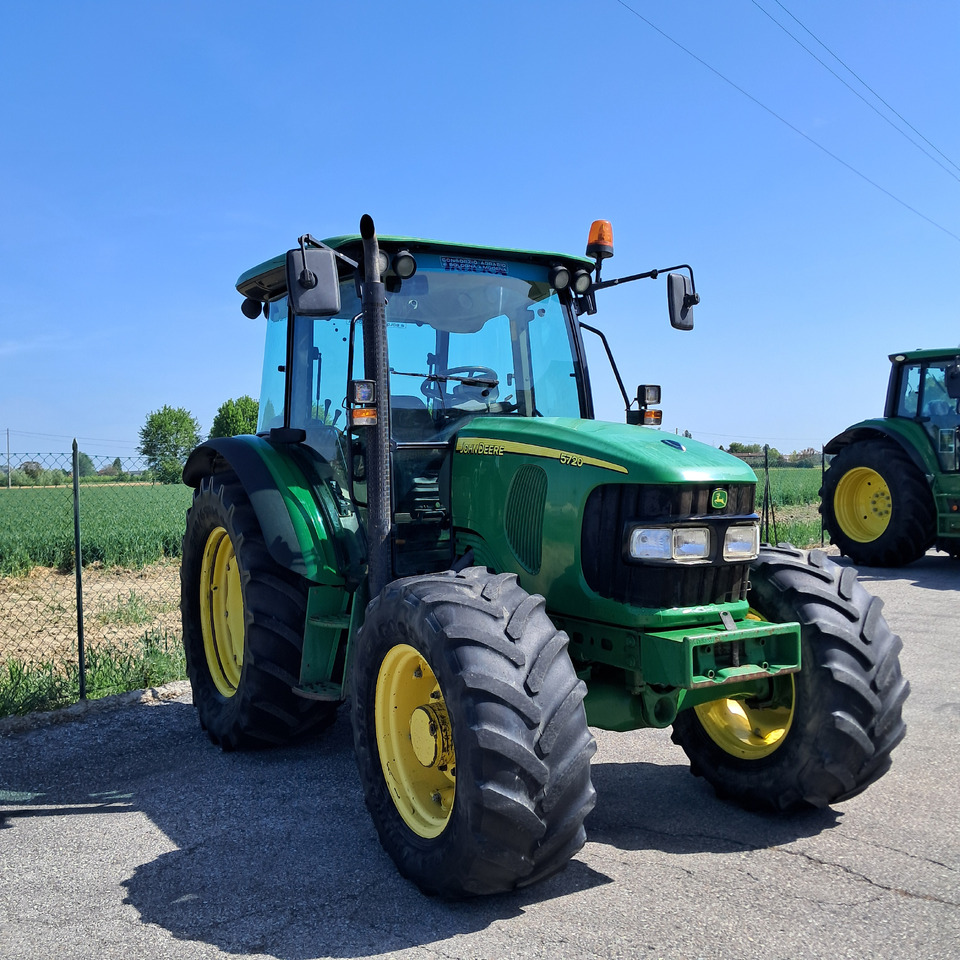 JOHN DEERE 5720 - جرار: صور 5 JOHN DEERE 5720 - جرار: صور 5