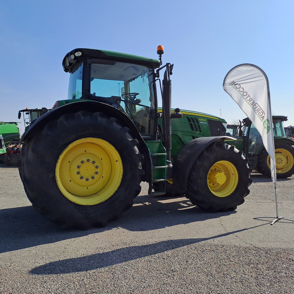 JOHN DEERE 6210R - جرار: صور 3 JOHN DEERE 6210R - جرار: صور 3