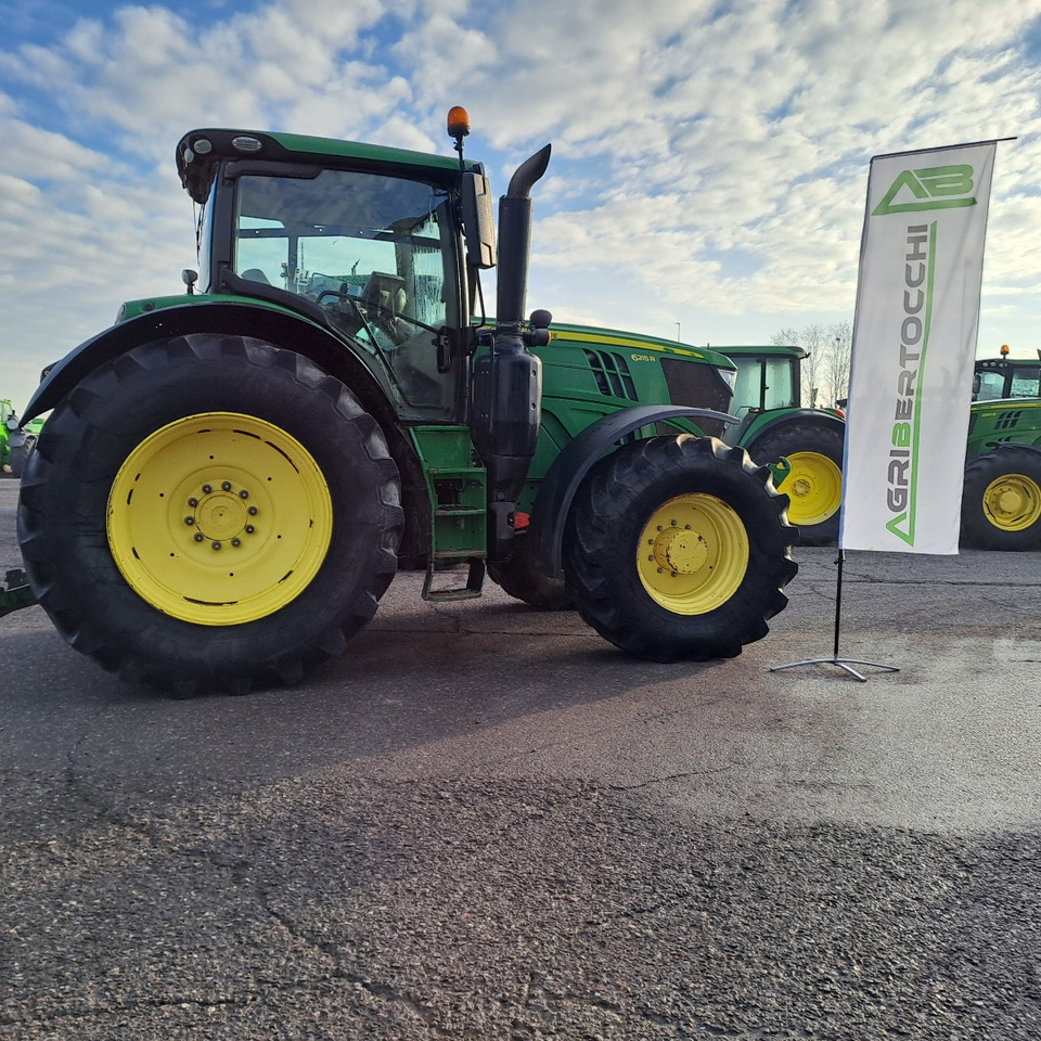 JOHN DEERE 6215R - جرار: صور 3 JOHN DEERE 6215R - جرار: صور 3