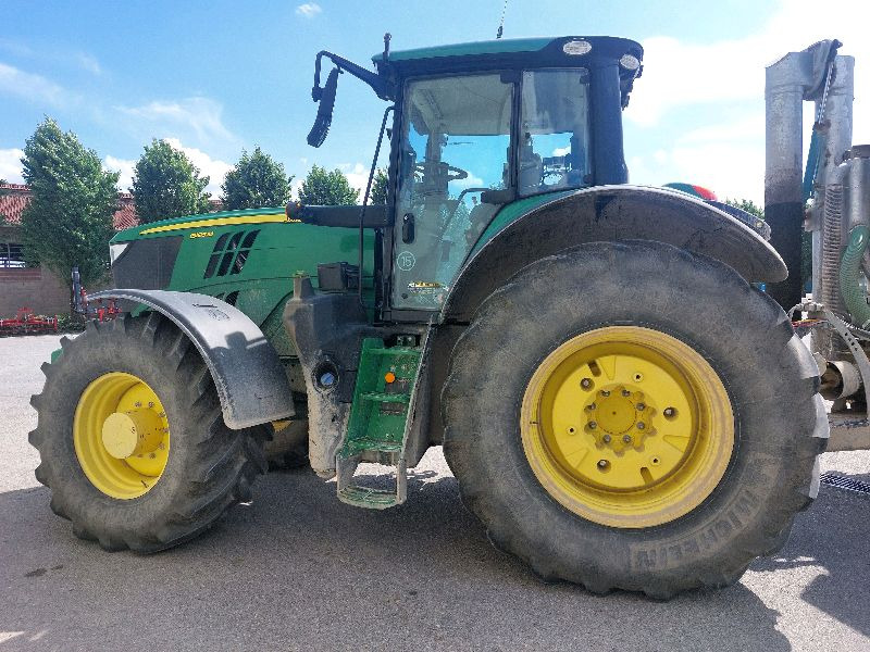 JOHN DEERE 6215R - جرار: صور 1 JOHN DEERE 6215R - جرار: صور 1