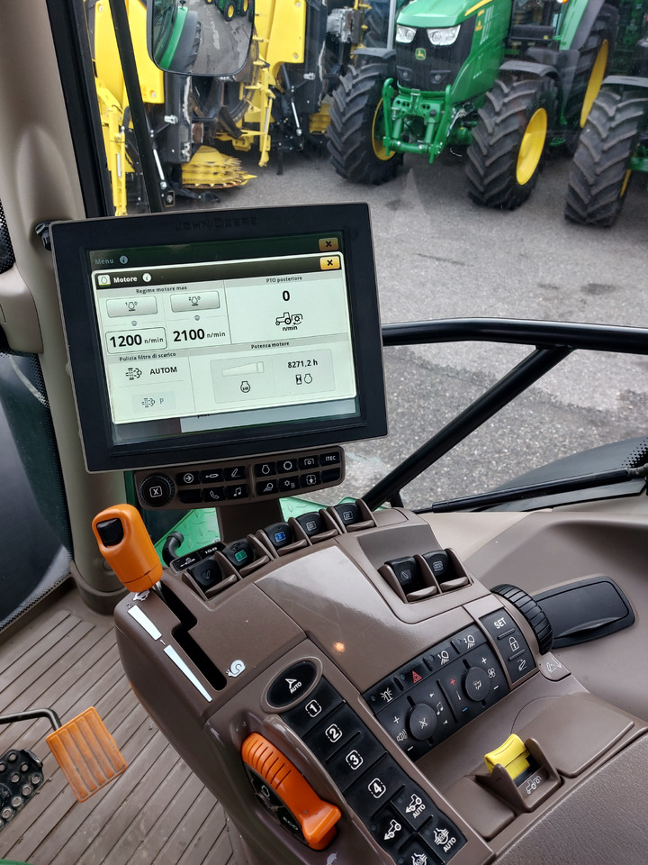 جرار JOHN DEERE 6230R: صور 6 جرار JOHN DEERE 6230R: صور 6