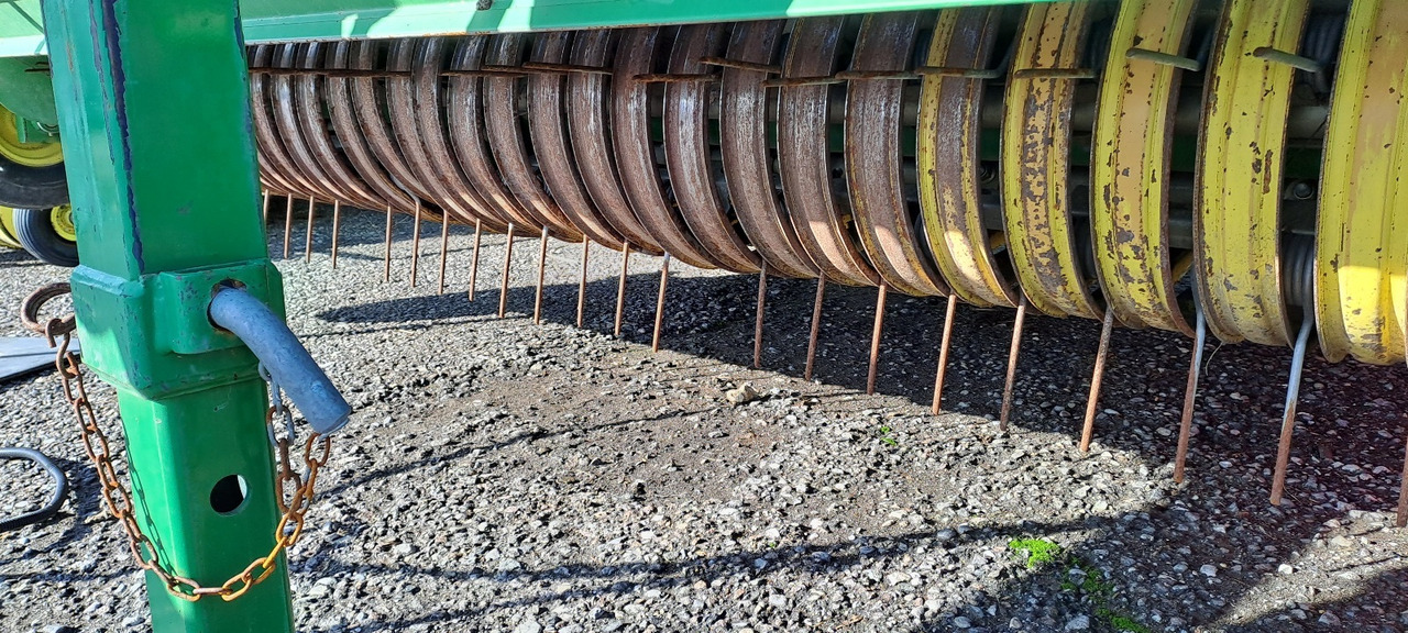 JOHN DEERE 960 - مكبس القش الدائري: صور 4 JOHN DEERE 960 - مكبس القش الدائري: صور 4
