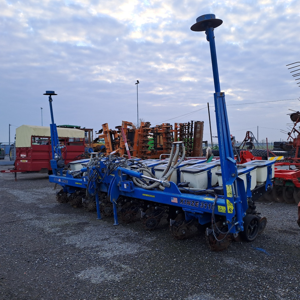 KINZE 3110 - وضع البذور فى خطوط: صور 1 KINZE 3110 - وضع البذور فى خطوط: صور 1