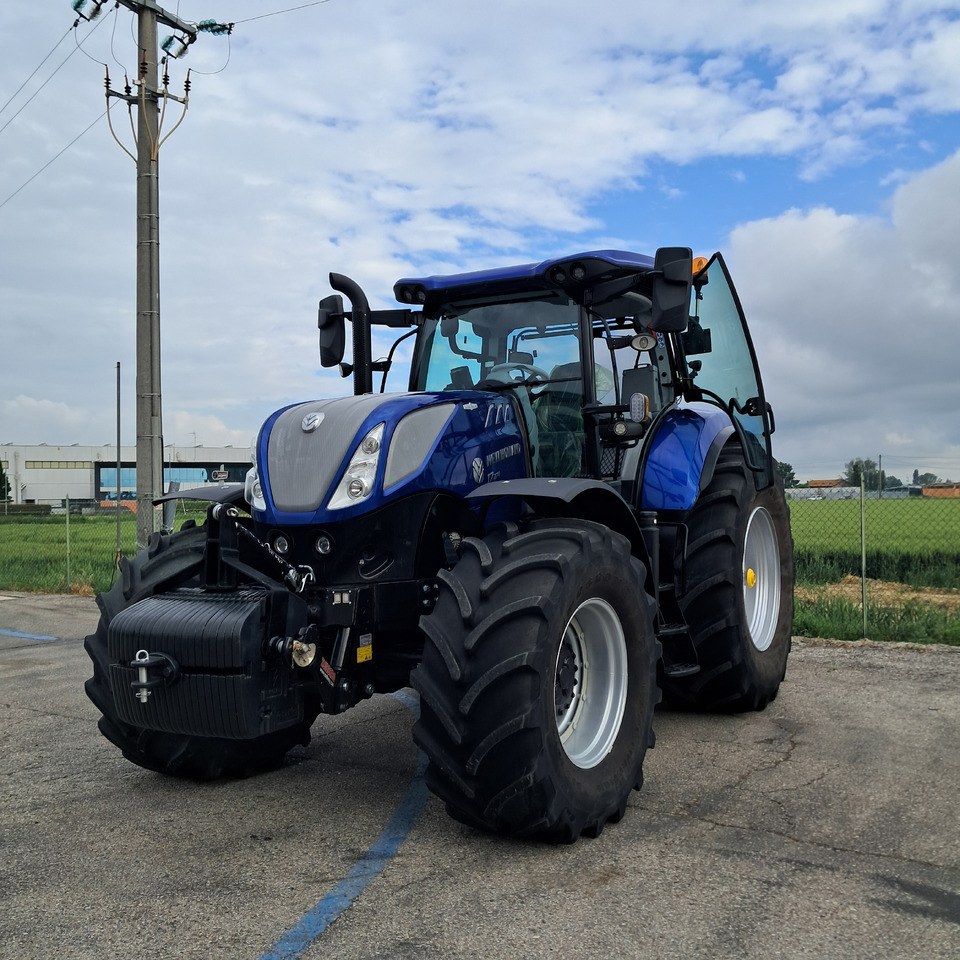 NEW HOLLAND T7 270 - جرار: صور 1 NEW HOLLAND T7 270 - جرار: صور 1