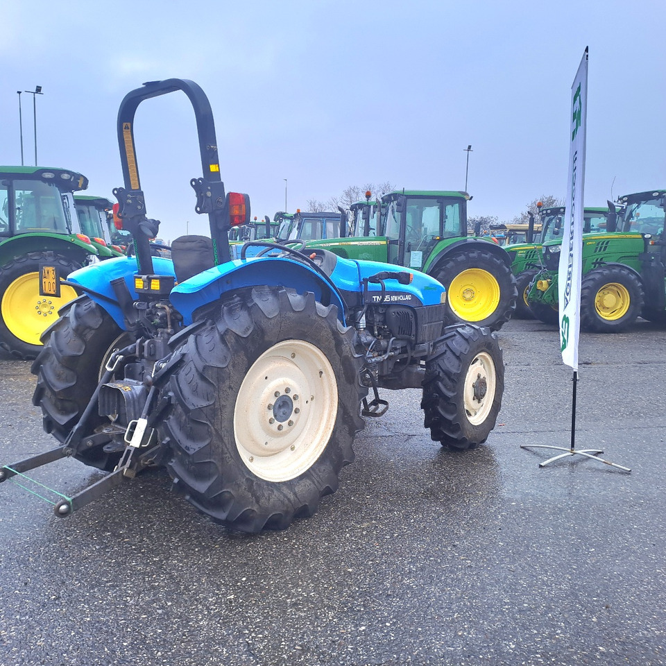 NEW HOLLAND TN55 - جرار: صور 4 NEW HOLLAND TN55 - جرار: صور 4