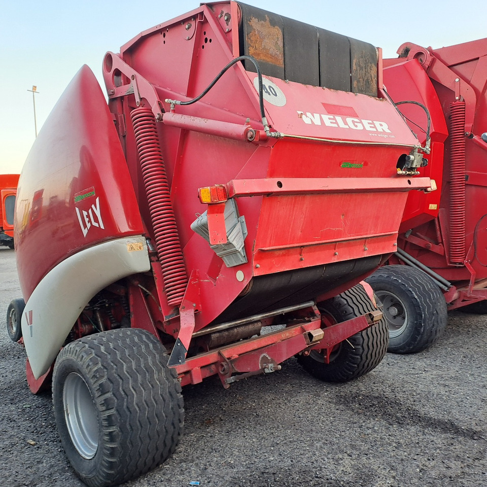 ROTOPRESSA LELY WELGER RP 402 SPECIAL - مكبس القش الدائري: صور 5 ROTOPRESSA LELY WELGER RP 402 SPECIAL - مكبس القش الدائري: صور 5