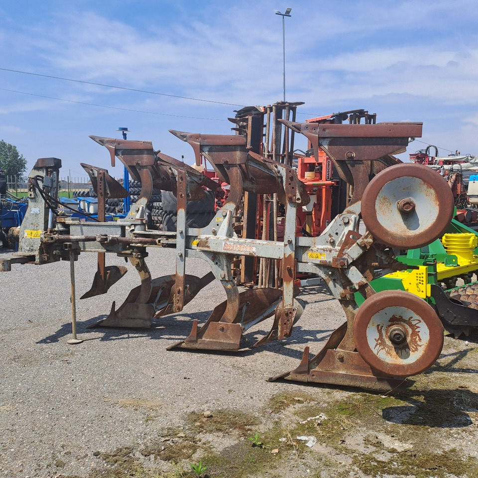 TRIVOMERE EMMEGIEMME - محراث: صور 1 TRIVOMERE EMMEGIEMME - محراث: صور 1