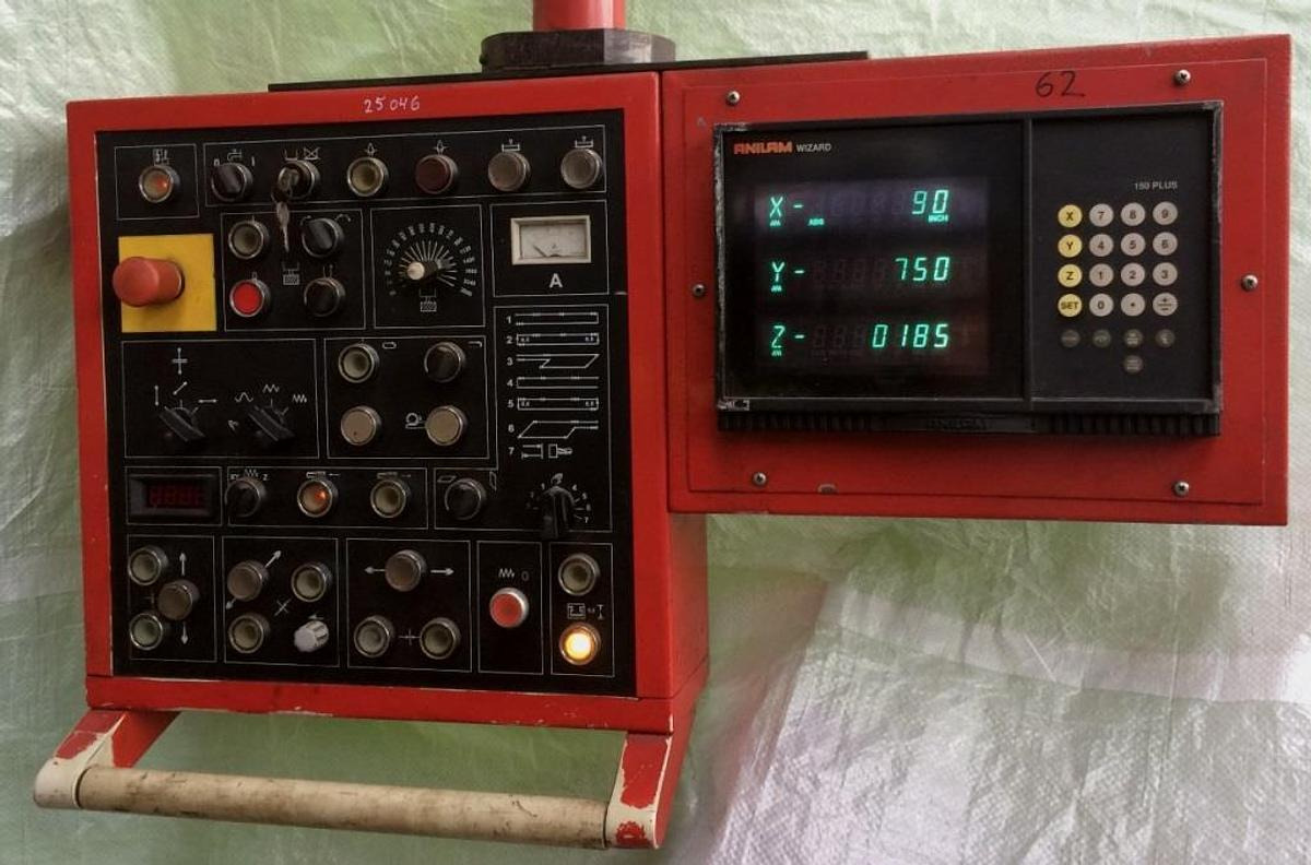 Konsolfräsmaschine (Universalfräsmaschine) STROJTOS - آلة طحن المعادن: صور 2 Konsolfräsmaschine (Universalfräsmaschine) STROJTOS - آلة طحن المعادن: صور 2