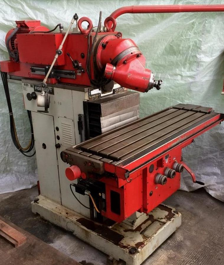 Konsolfräsmaschine (Universalfräsmaschine) STROJTOS - آلة طحن المعادن: صور 3 Konsolfräsmaschine (Universalfräsmaschine) STROJTOS - آلة طحن المعادن: صور 3