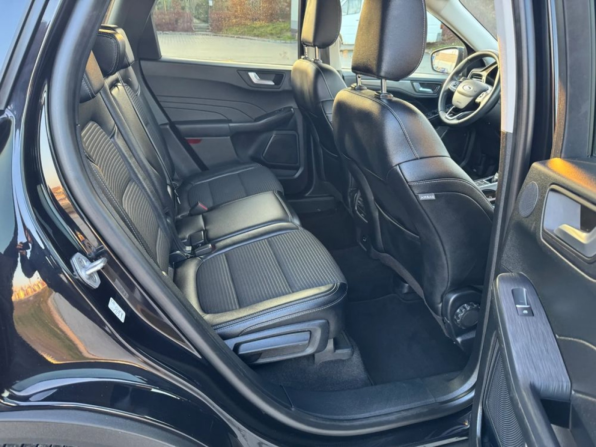 سيارة دفع رباعي Ford Kuga Ford 2.0 EcoBlue AWD Titanium X Kamery: صور 8