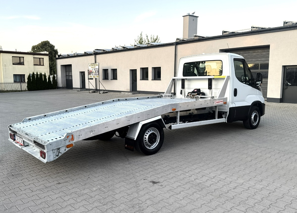 Iveco Daily 3.0 160KM Rok 2022 55 tys km przebiegu AUTOLAWETA Najazd laweta - شاحنة نقل سيارات شاحنة: صور 3 Iveco Daily 3.0 160KM Rok 2022 55 tys km przebiegu AUTOLAWETA Najazd laweta - شاحنة نقل سيارات شاحنة: صور 3