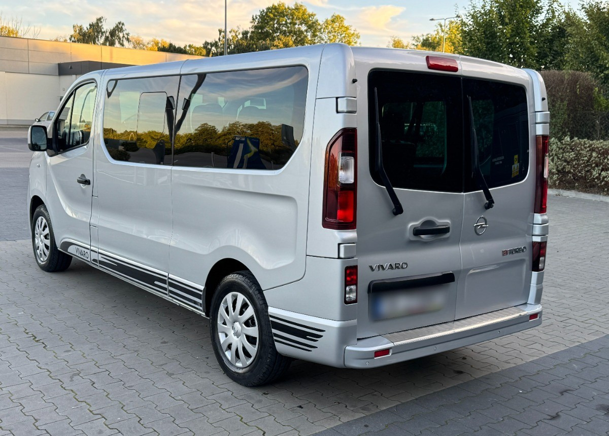 Opel Vivaro 1.6 DCI 145KM 9 osobowy Nawiewy góra dół DOINWESTOWANY Super stan - سيارة ستيشن: صور 3 Opel Vivaro 1.6 DCI 145KM 9 osobowy Nawiewy góra dół DOINWESTOWANY Super stan - سيارة ستيشن: صور 3