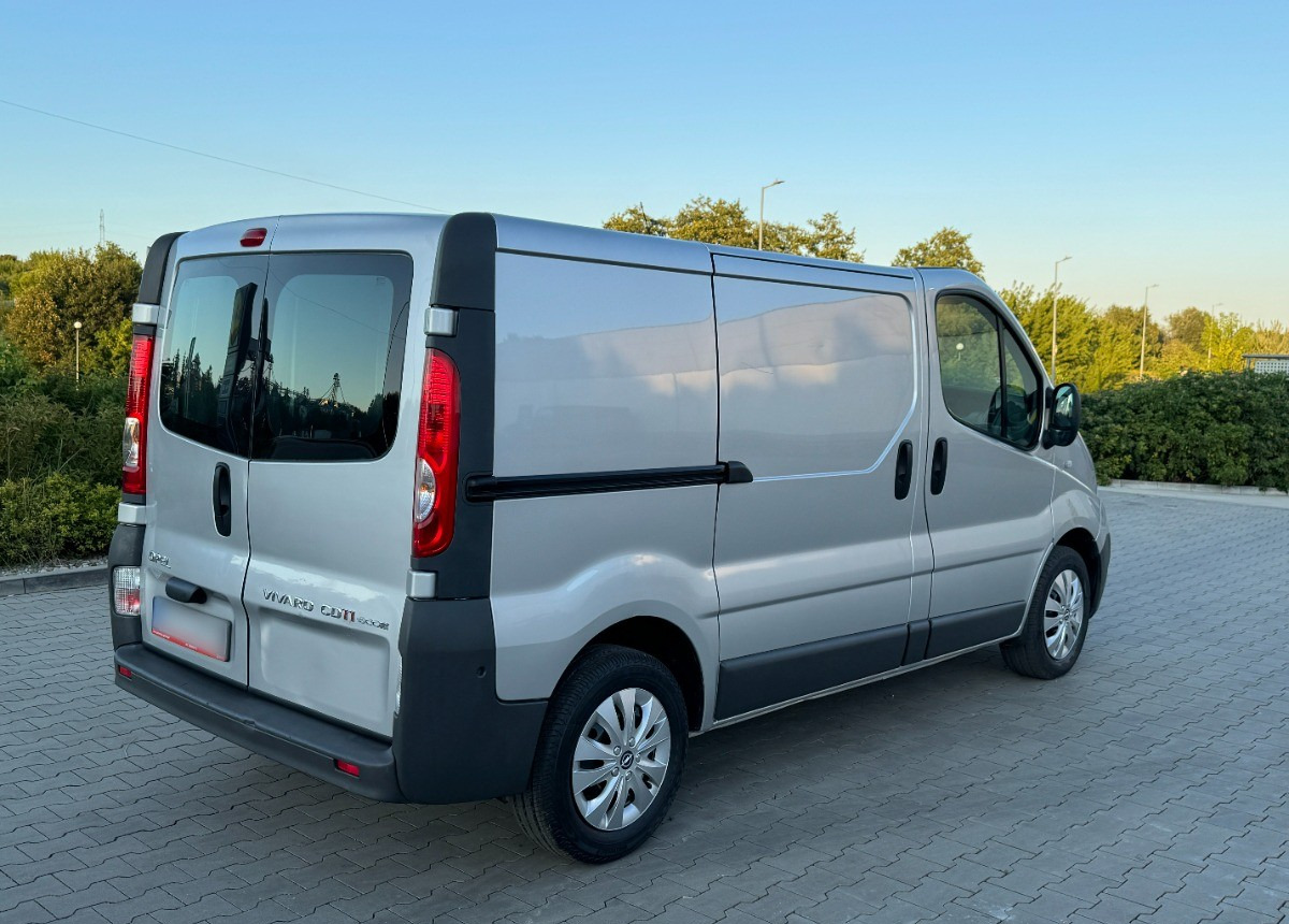 Opel Vivaro 2.0 DCI 115KM 2014 Rok Klimatyzacja Nawigacja BEZWYPADKOWY - فان: صور 4 Opel Vivaro 2.0 DCI 115KM 2014 Rok Klimatyzacja Nawigacja BEZWYPADKOWY - فان: صور 4