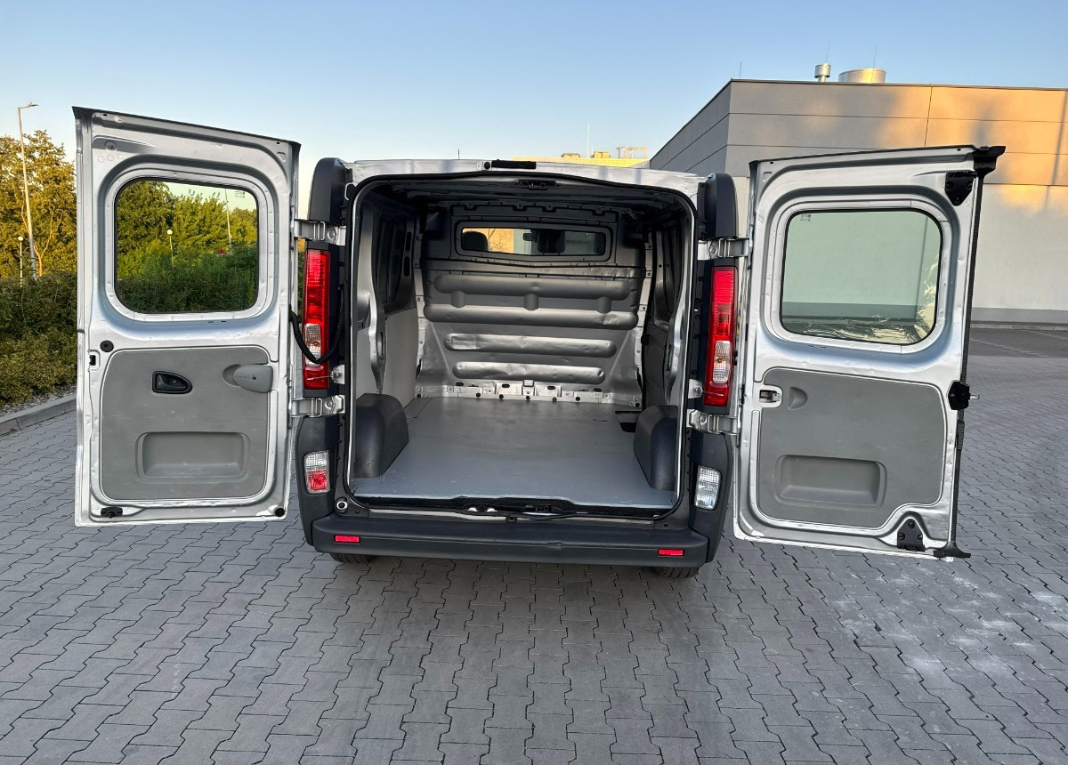 Opel Vivaro 2.0 DCI 115KM 2014 Rok Klimatyzacja Nawigacja BEZWYPADKOWY - فان: صور 5 Opel Vivaro 2.0 DCI 115KM 2014 Rok Klimatyzacja Nawigacja BEZWYPADKOWY - فان: صور 5